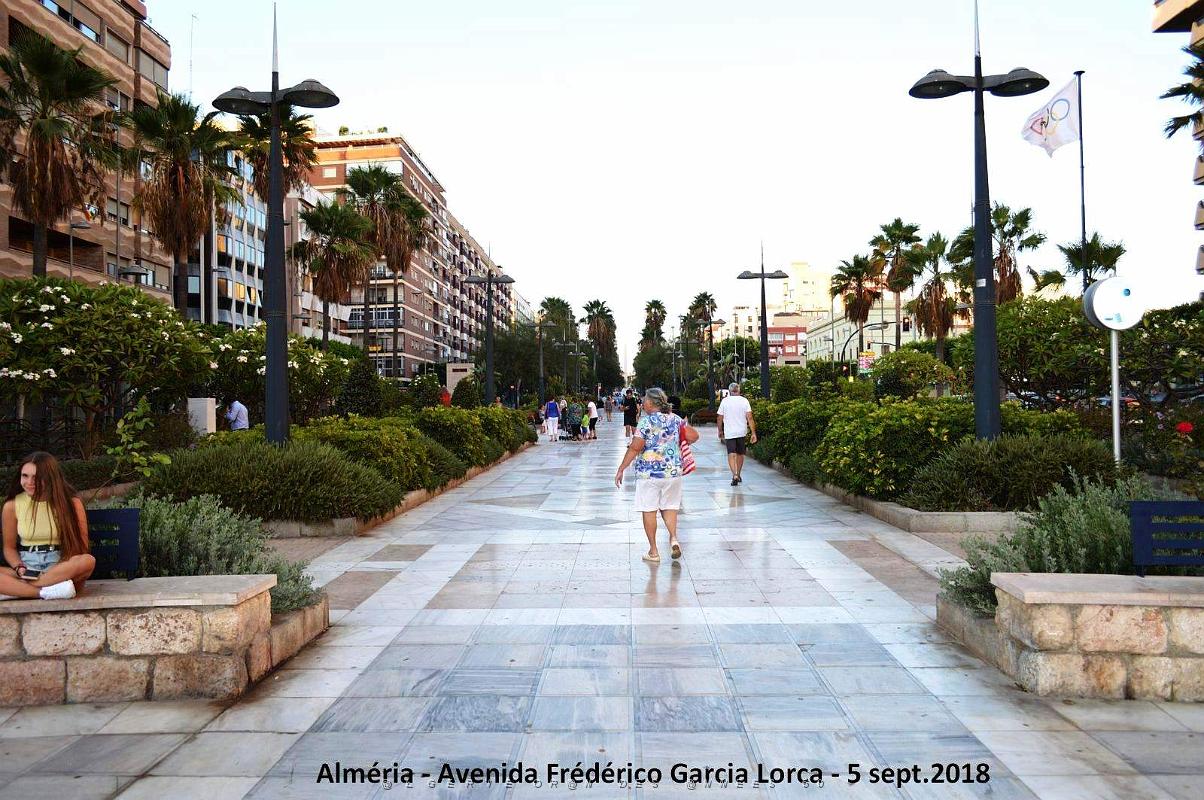 13 ALMERIA - RAMBLA FREDERICO GARCIA LORCA (48).JPG